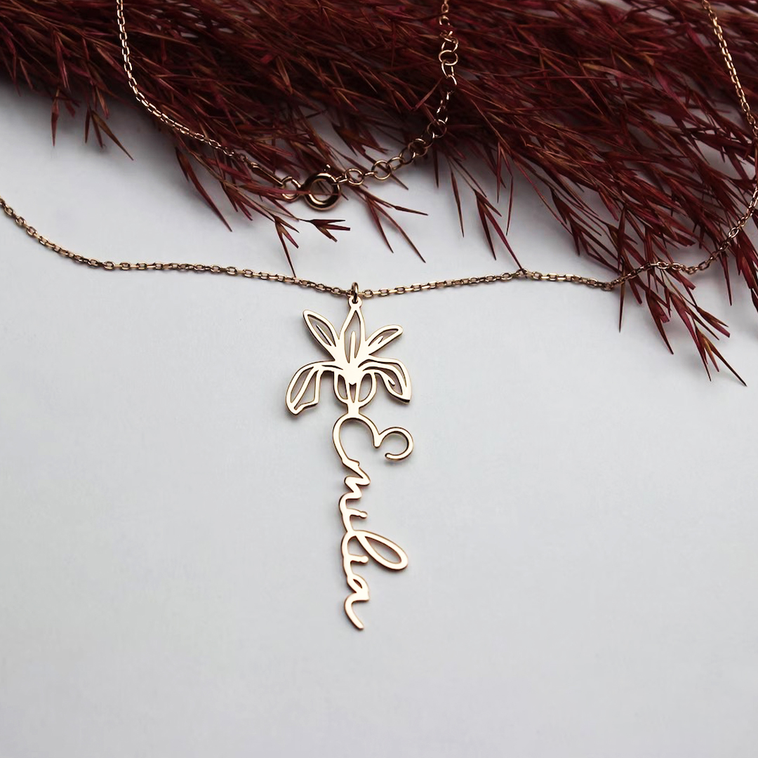 Collar con Nombre y Flor de Nacimiento