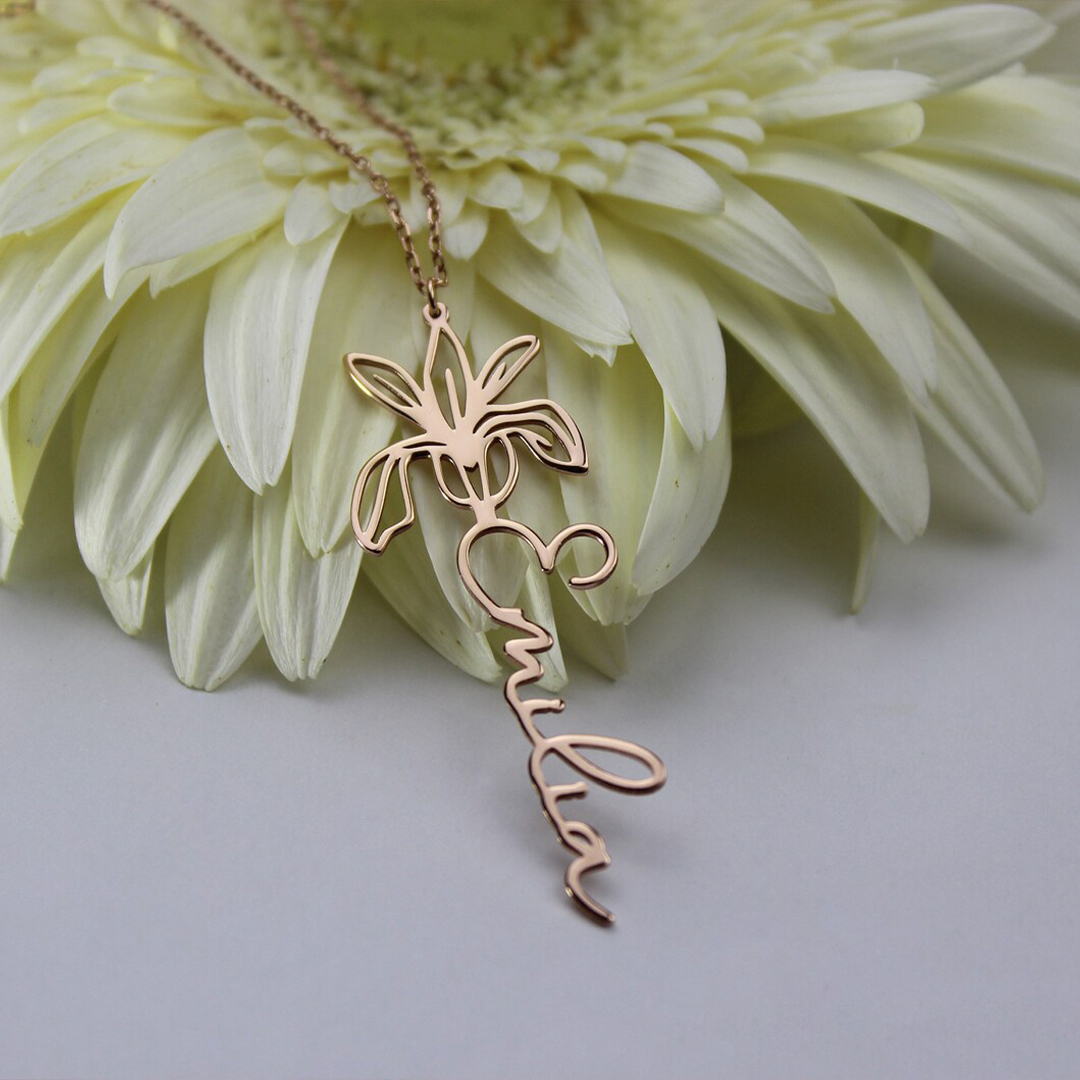 Collar con Nombre y Flor de Nacimiento